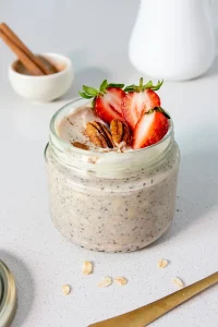 Christmas Gingerbread Overnight Oats