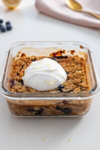 High-Protein Blueberry Baked Oats (Meal Prep)