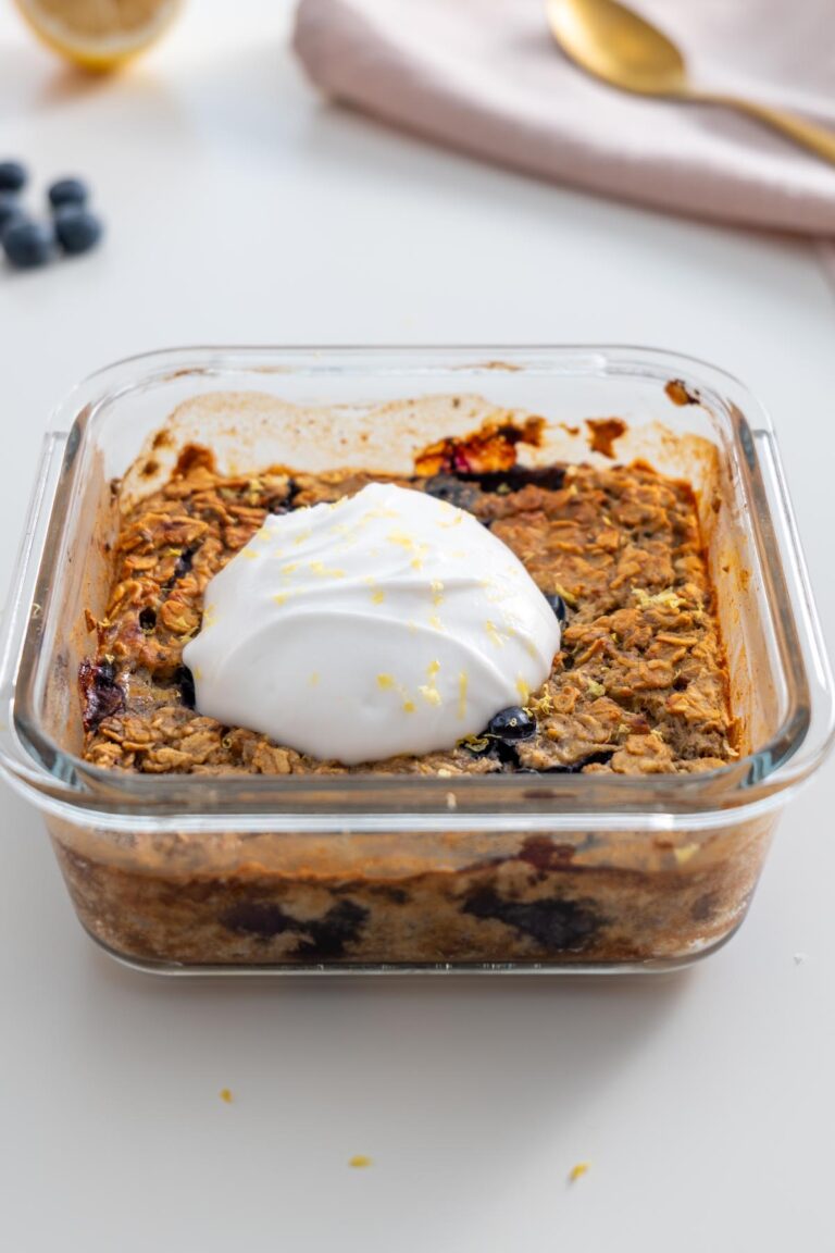 High-Protein Blueberry Baked Oats (Meal Prep)